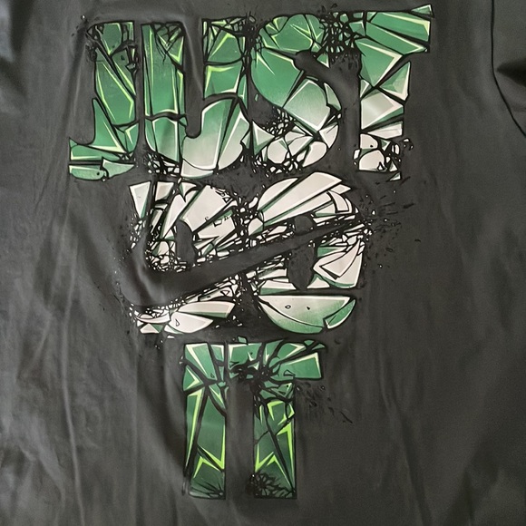 NIKE - Picture 3 of 6